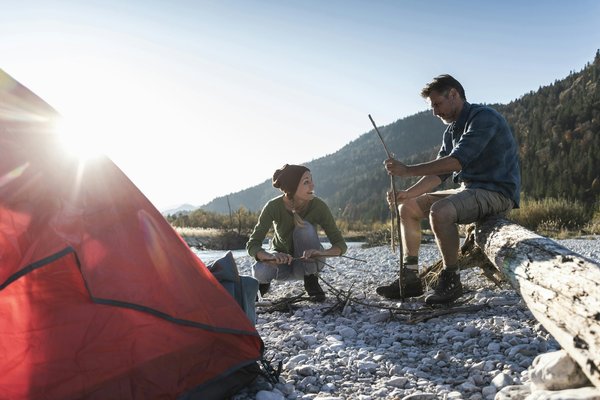 Quels sont les meilleurs conseils pour un camping en région de désert avec observation des étoiles?